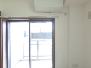 ルーツ19番館103号室