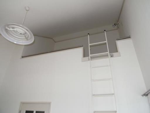 ロフティーフラワー１号館 201の写真
