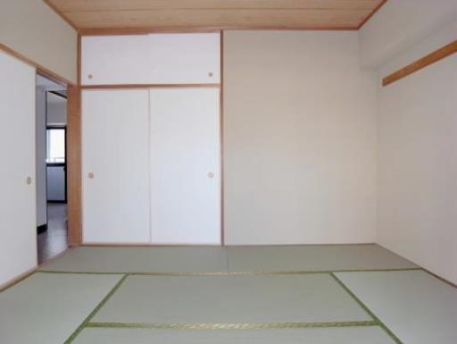 ラフィーネ八千代 302の写真