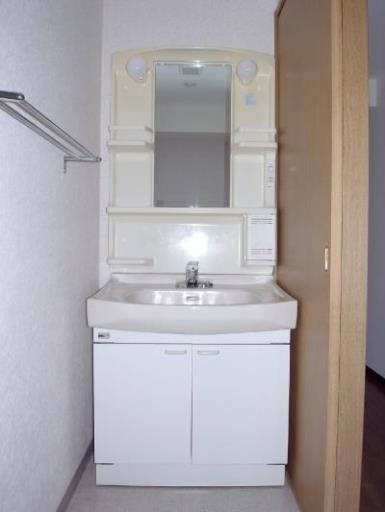 ラフィーネ八千代 302の写真
