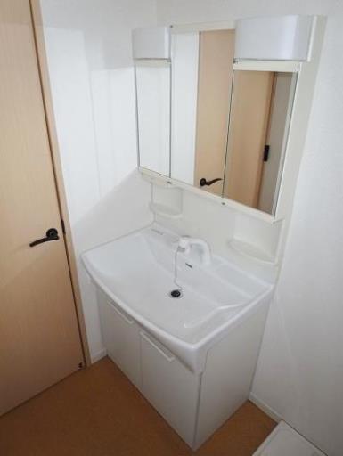 プラートフジ参番館 202の写真