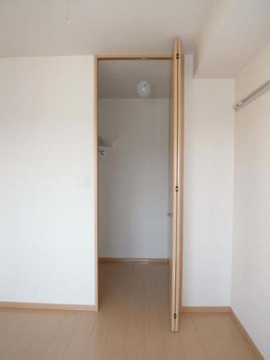 フラットゥ伊東 203の写真