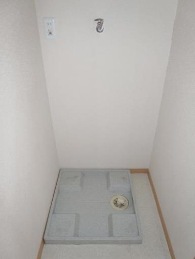 フラットゥ伊東 203の写真
