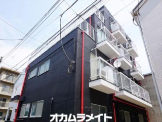 山和マンション 402