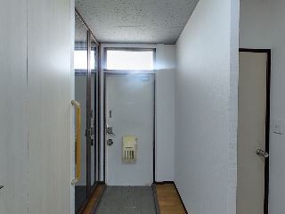 プレミール勝田台201号室